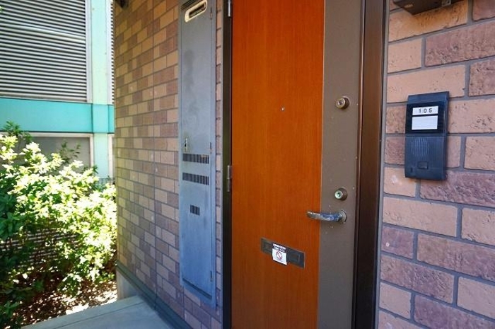 15/19 エントランス