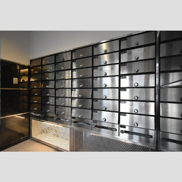 13/16 エントランス