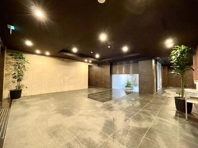 2/5 エントランス