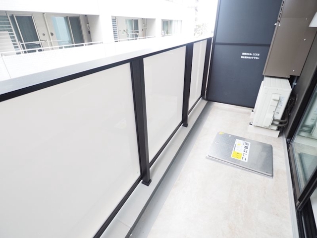 21/24 バルコニー