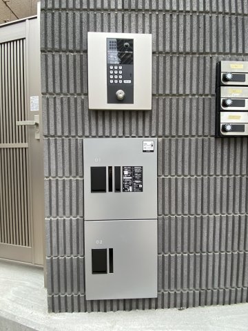 2/2 エントランス