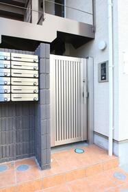 3/3 エントランス