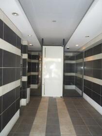 2/2 エントランス