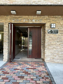 16/16 エントランス