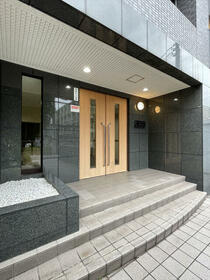 16/16 エントランス