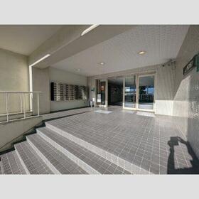 2/4 エントランス