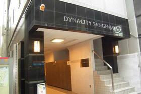 2/2 エントランス