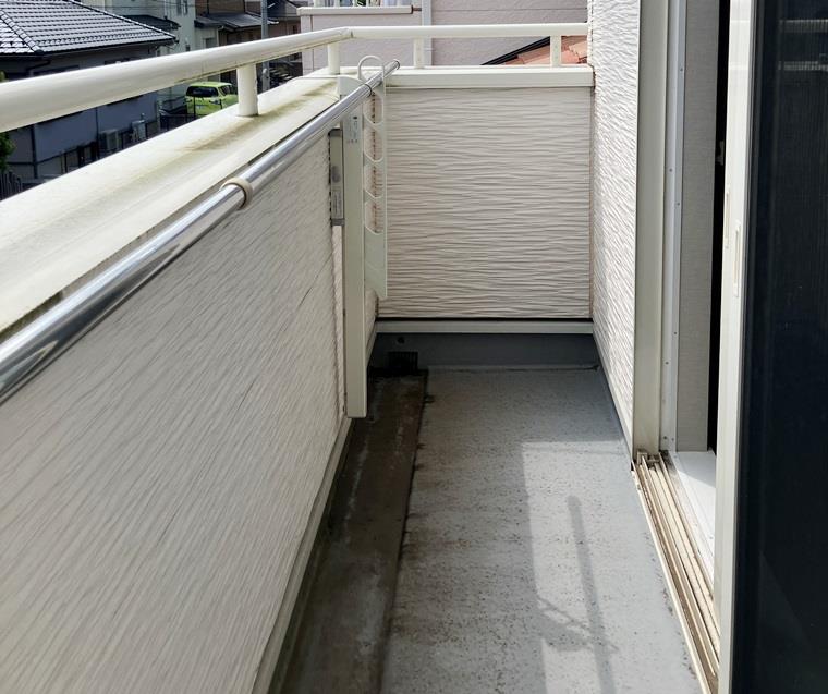 13/18 バルコニー