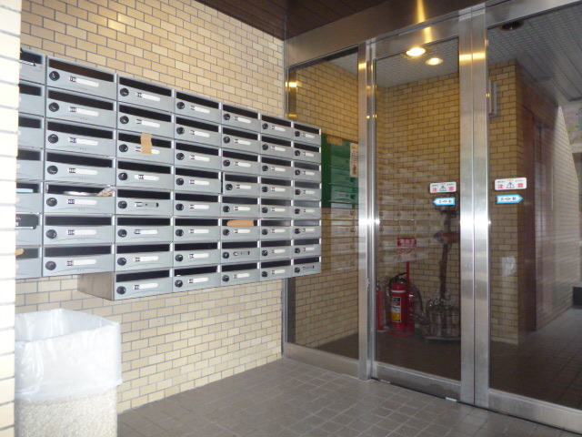 2/3 エントランス