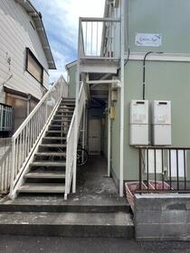 16/16 エントランス