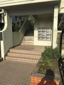 16/16 エントランス