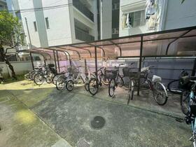 5/5 エントランス