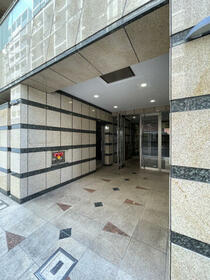 2/2 エントランス