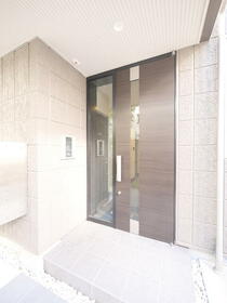 14/14 エントランス