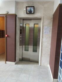 13/13 エントランス