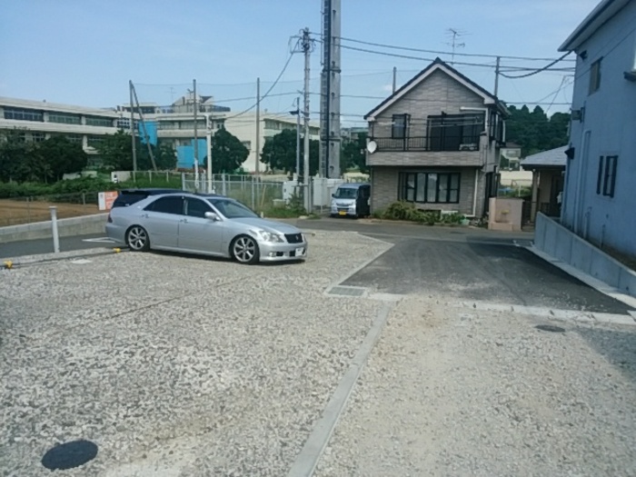 20/20 駐車場