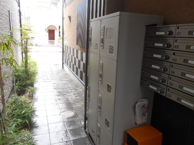 22/30 エントランス