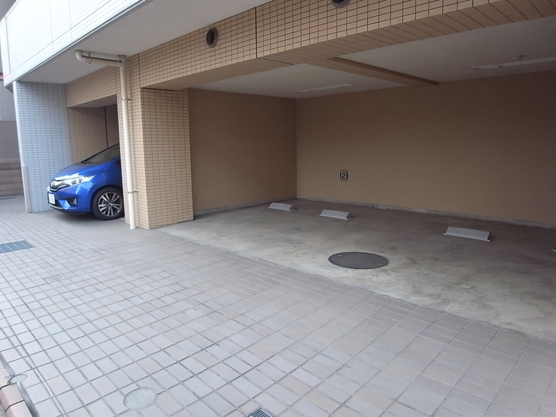 13/23 エントランス