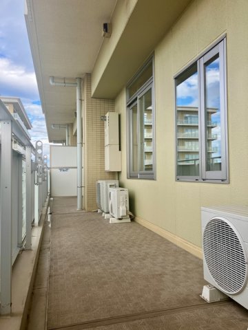 13/18 バルコニー