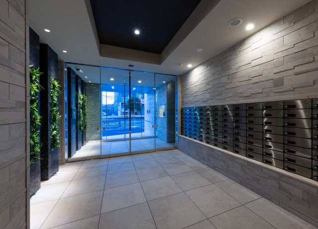 16/16 エントランス