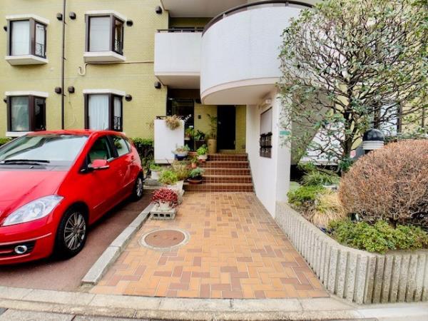 2/5 エントランス