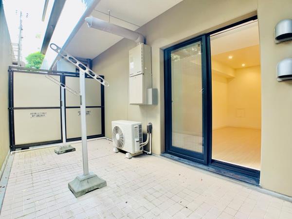 23/30 バルコニー