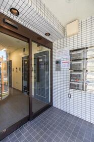 5/5 エントランス