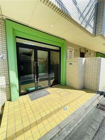 13/14 エントランス