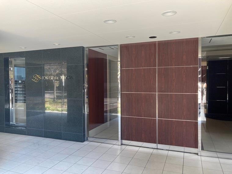 18/18 エントランス