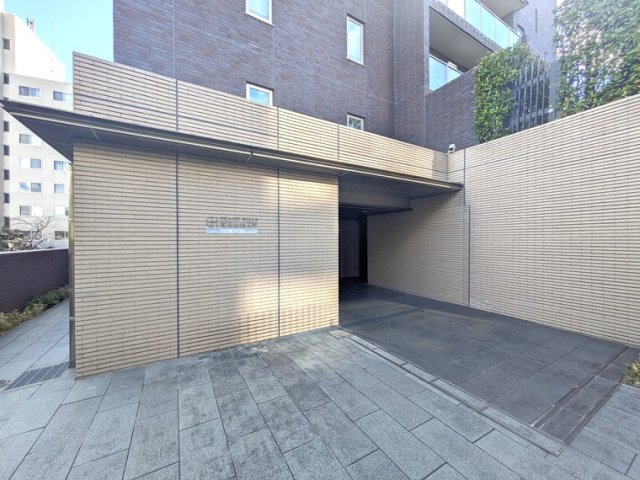 17/17 エントランス