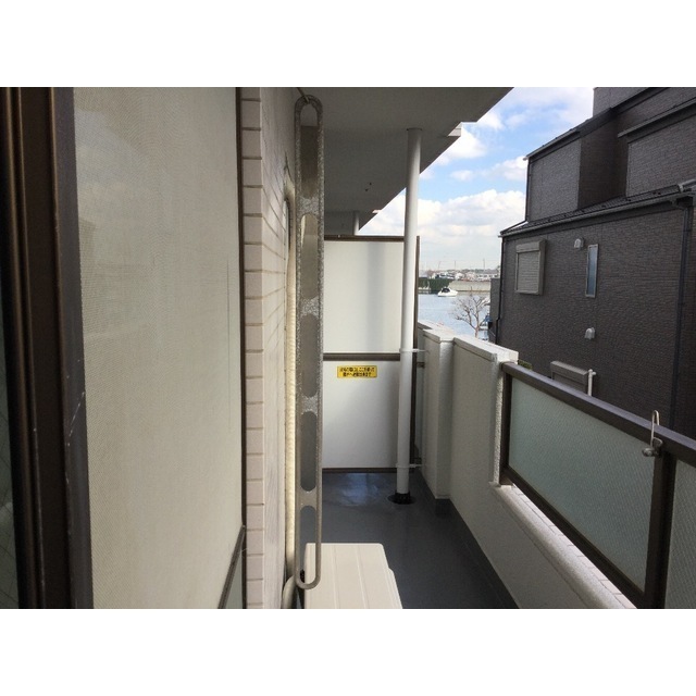 19/25 バルコニー