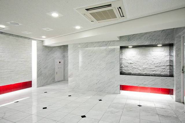 22/26 エントランス