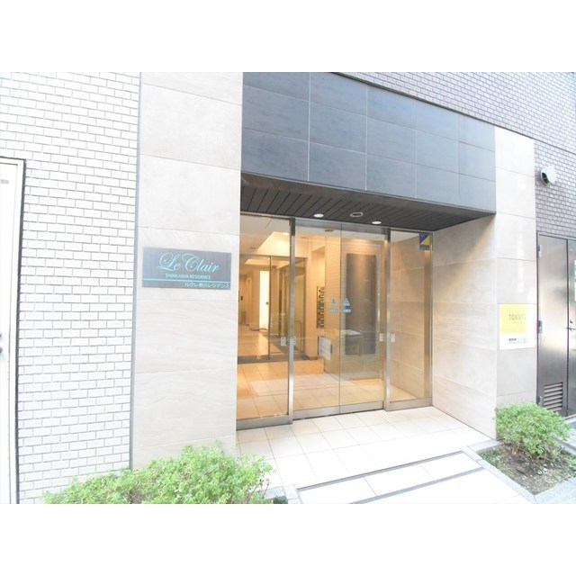 24/27 エントランス