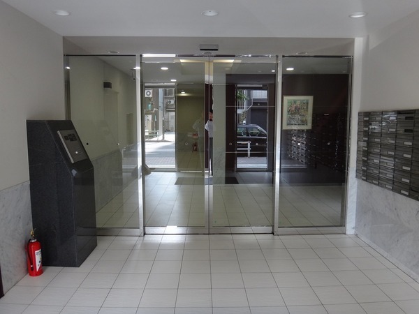 4/4 エントランス