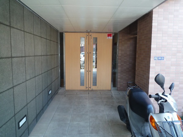 3/4 エントランス