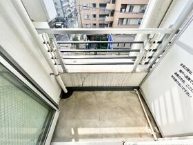 13/18 バルコニー