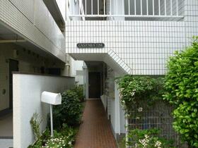 16/16 エントランス