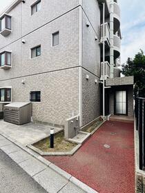 4/4 エントランス