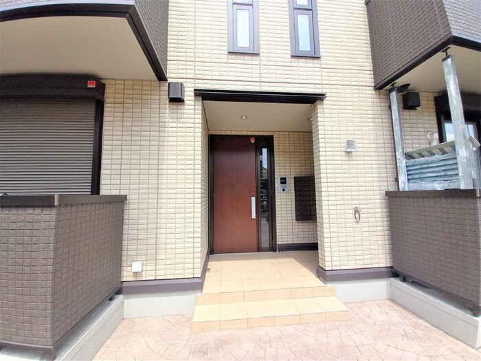 19/20 エントランス