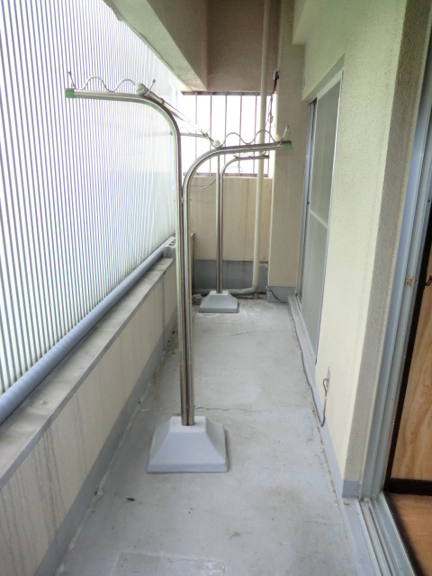 16/23 バルコニー