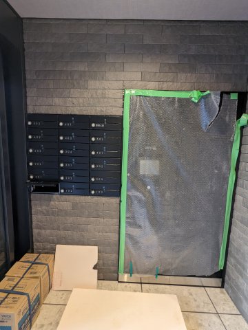 13/23 エントランス