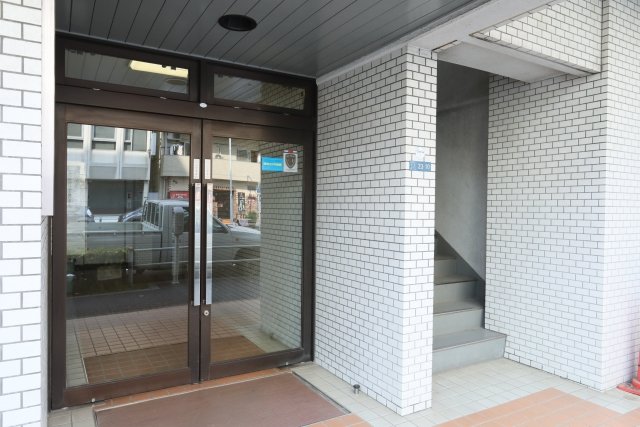 3/4 エントランス