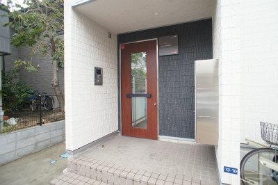 22/23 エントランス