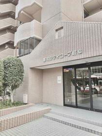 16/16 エントランス