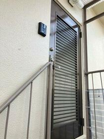 16/16 エントランス