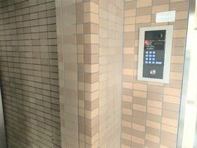 8/8 エントランス