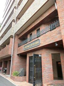 2/2 エントランス