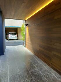 15/16 エントランス