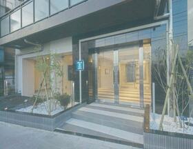 2/2 エントランス