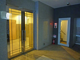 15/15 エントランス